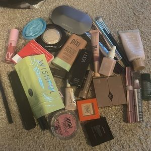 Makeup bundle